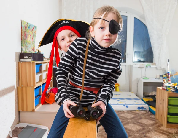 Children play pirates — Stock Photo, Image