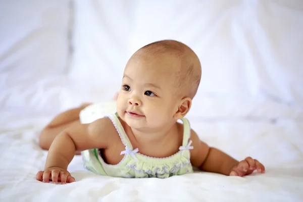 Asiático bebê menina — Fotografia de Stock