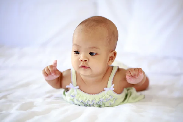 Asiático bebê menina — Fotografia de Stock