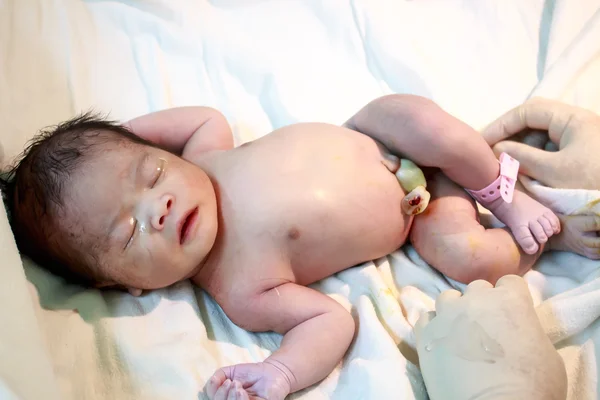 Yeni doğan bebek kız Stok Fotoğraf