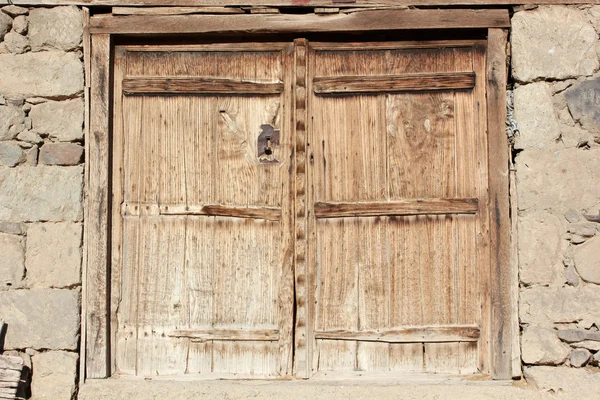Παλιό φυσικό ξύλινες πόρτες — Φωτογραφία Αρχείου