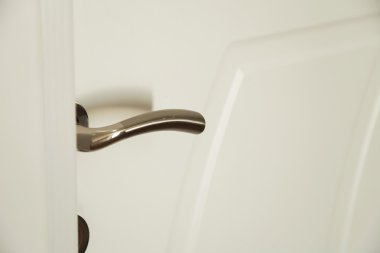 Kapı kolu ve kapı kilidi yakın çekim 