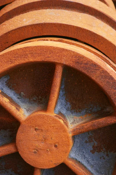 In der Fabrik, runde Stahlrolle — Stockfoto