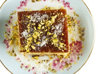 Ev yapımı geleneksel Türk tatlısı Revani