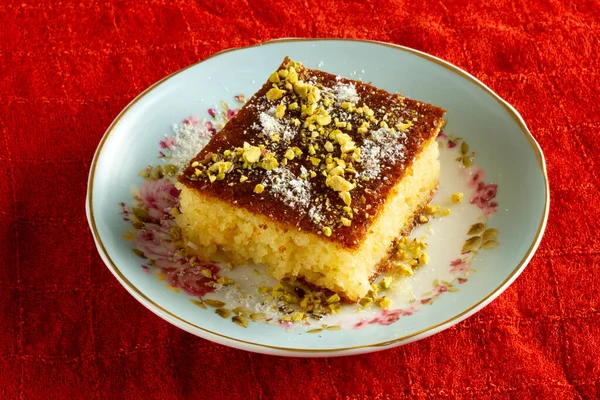 Hausgemachte Traditionelle Türkische Nachspeise Revani — Stockfoto