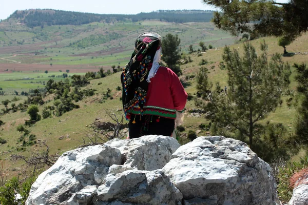 Anatolian Žena Tradičních Šatech — Stock fotografie