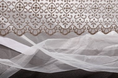 Zarif tül perde. Ev dekorasyonu.