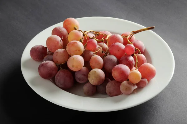 Fresh Grapes Plate — Stock Photo, Image