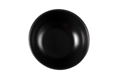 beyaz arkaplanda siyah boş seramik plaka