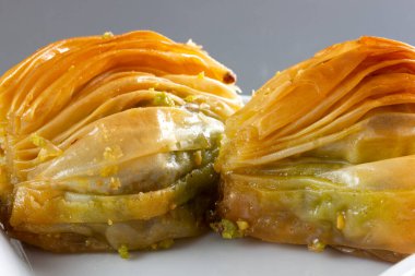 Fıstıklı Türk tatlı baklavası.