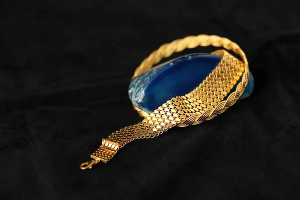 Azul Ágata Pedra Pulseiras Ouro — Fotografia de Stock