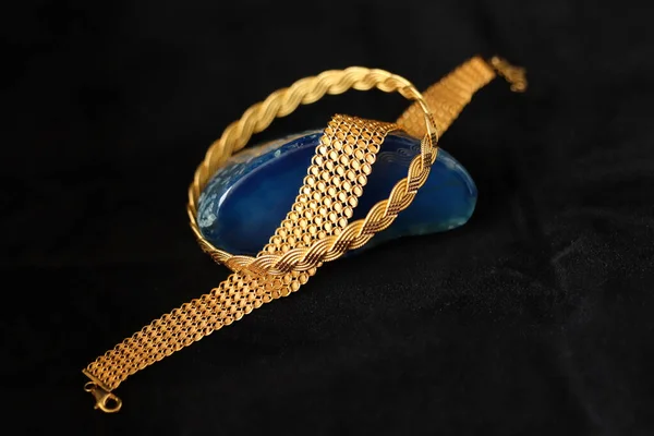 Azul Ágata Pedra Pulseiras Ouro — Fotografia de Stock