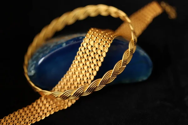 Azul Ágata Pedra Pulseiras Ouro — Fotografia de Stock