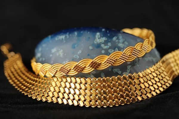 Piedra Ágata Azul Pulseras Oro —  Fotos de Stock