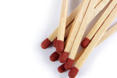  Beyaz arkaplanda kibrit çöpü