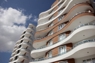Modern ve yeni apartman blokları