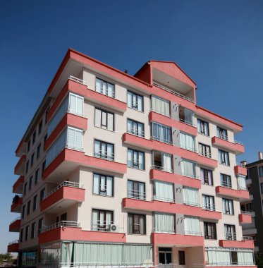Yeni ve modern apartman blokları
