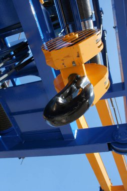 Güçlü vinç kancası. Sanayi geçmişi