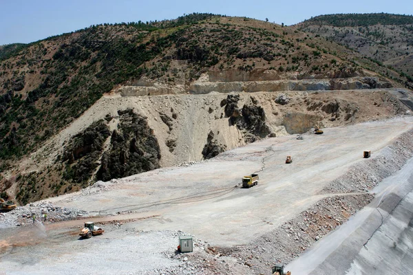 dam construction stage construction site