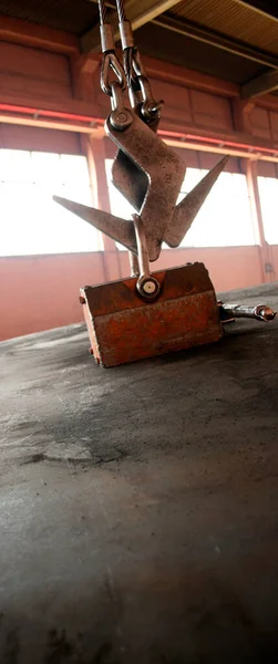 Powerful Crane Hook Industrial Background — Stock Photo, Image