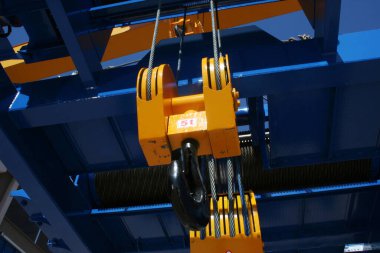 Güçlü vinç kancası. Sanayi geçmişi