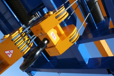 Güçlü vinç kancası. Sanayi geçmişi