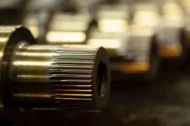 Yeni üretilen krank millerinde koruyucu yağ