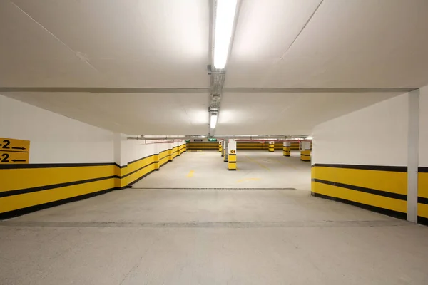 Garaje Subterráneo Vacío Cerrado — Foto de Stock