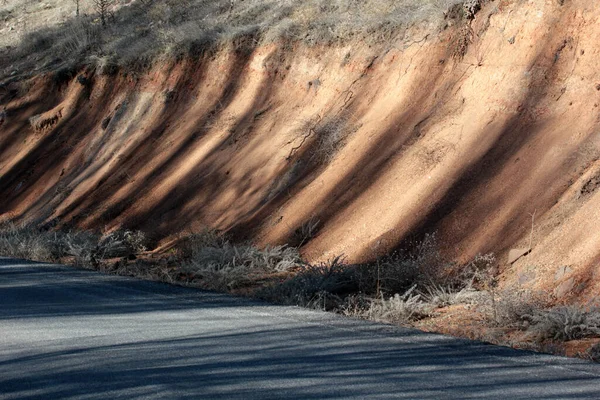Διάβρωση Του Εδάφους Από Την Άκρη Του Δρόμου — Φωτογραφία Αρχείου
