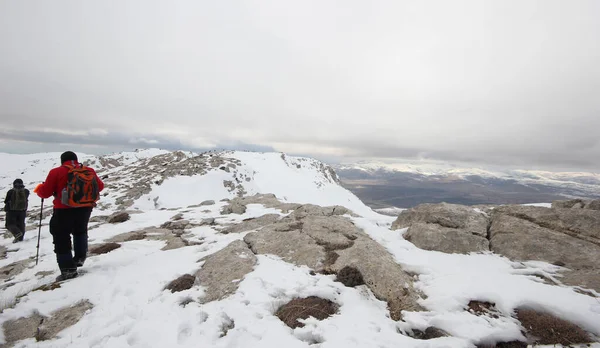 Group Mountaineers Walking Trough Mountains Covered Snow — Stock Photo, Image