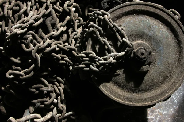 Chain and Wheel — Stock Photo, Image