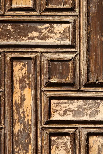 Дерев'яних дверей — стокове фото