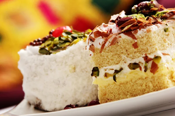 Pistachio and coconut cakes — Stock Photo, Image