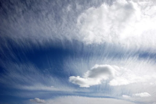 Cielo e nuvole — Foto Stock