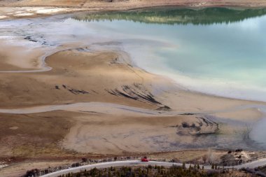 Barajdan çekilen sular: AltinApa Barajı, Konya, Türkiye