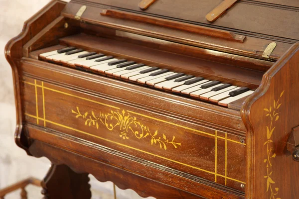 Tasti di un pianoforte antico — Foto Stock