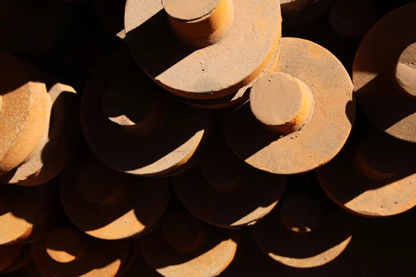 Fabbrica cilindro di metallo arrugginito — Foto Stock