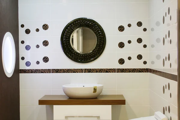 Modern bathroom and toilet — Stock Photo, Image