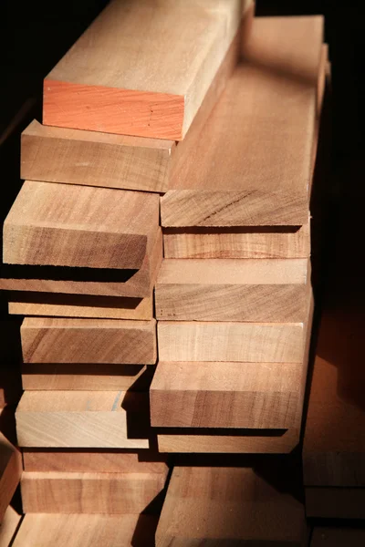 Pila de tablones de madera — Foto de Stock