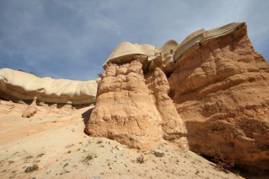 kaya oluşumları oluşturan Rüzgar