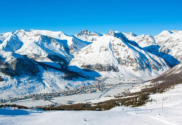 Livigno Ιταλία Ιανουαρίου 2019 Όμορφο Χειμερινό Τοπίο Στα Βουνά Των — Φωτογραφία Αρχείου