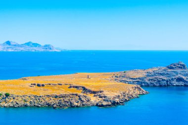 Yunanistan 'ın Rodos adasındaki Lindos Körfezi' nin güzel Akdeniz manzarası