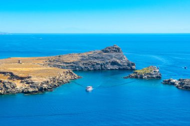 Yunanistan 'ın Rodos adasındaki Lindos Körfezi' nin güzel Akdeniz manzarası