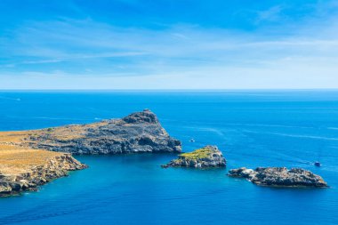 Yunanistan 'ın Rodos adasındaki Lindos Körfezi' nin güzel Akdeniz manzarası