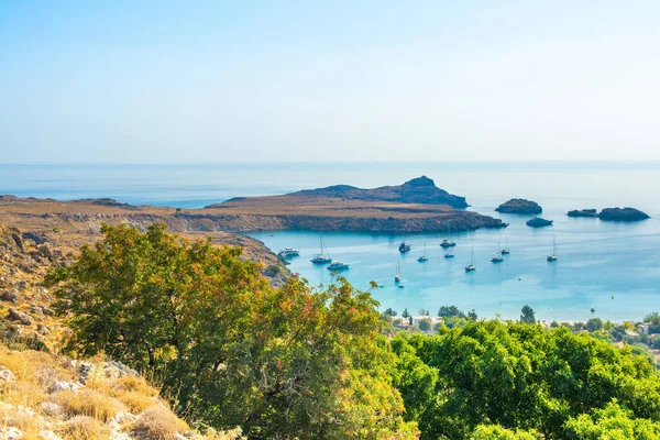 Hermoso Paisaje Mediterráneo Bahía Lindos Isla Rodas Grecia —  Fotos de Stock