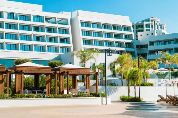 Limassol Chipre Mayo 2021 Exterior Lujoso Hotel Moderno Costa Mediterránea — Foto de Stock