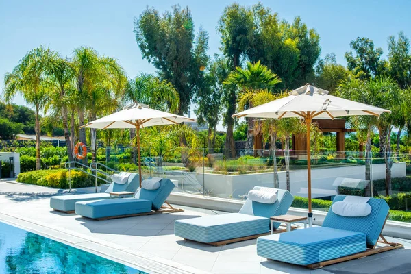 Limassol Cyprus Mei 2021 Zwembad Luxe Modern Hotel Aan Middellandse — Stockfoto