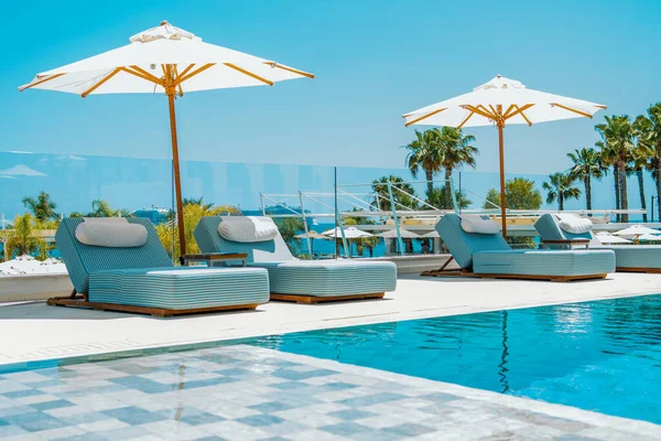 Limassol Cyprus Mei 2021 Zwembad Luxe Modern Hotel Aan Middellandse — Stockfoto