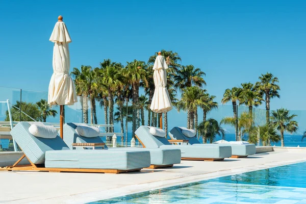 Limassol Chipre Maio 2021 Área Piscina Luxuoso Hotel Moderno Costa — Fotografia de Stock