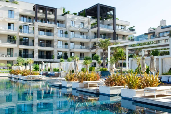 Tivat Montenegro Juni 2021 Poolbereich Einem Modernen Luxushotel Der Marina — Stockfoto